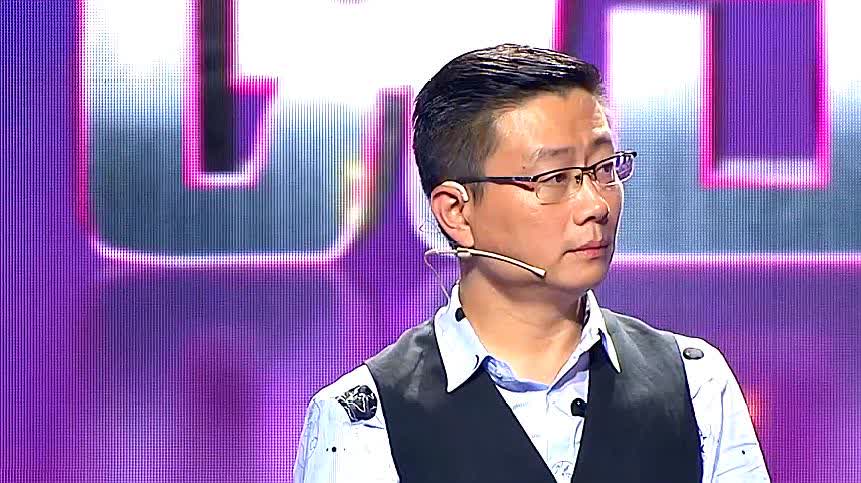 揭秘说天下最新男主持的日常趣事与友情纽带，揭秘新主持身份及趣事分享