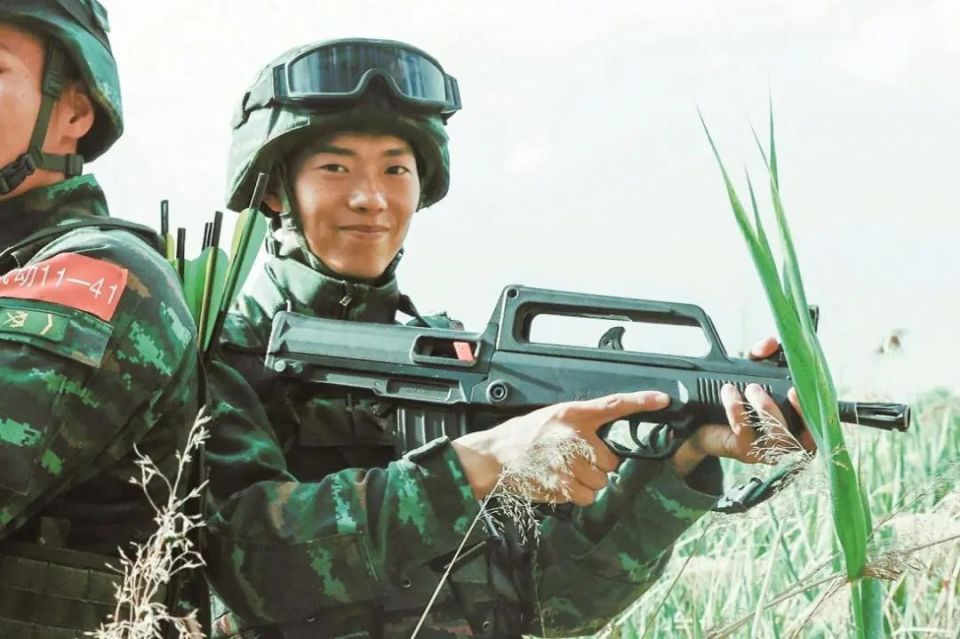 武警胡庆业最新动态与小巷美食秘境探秘
