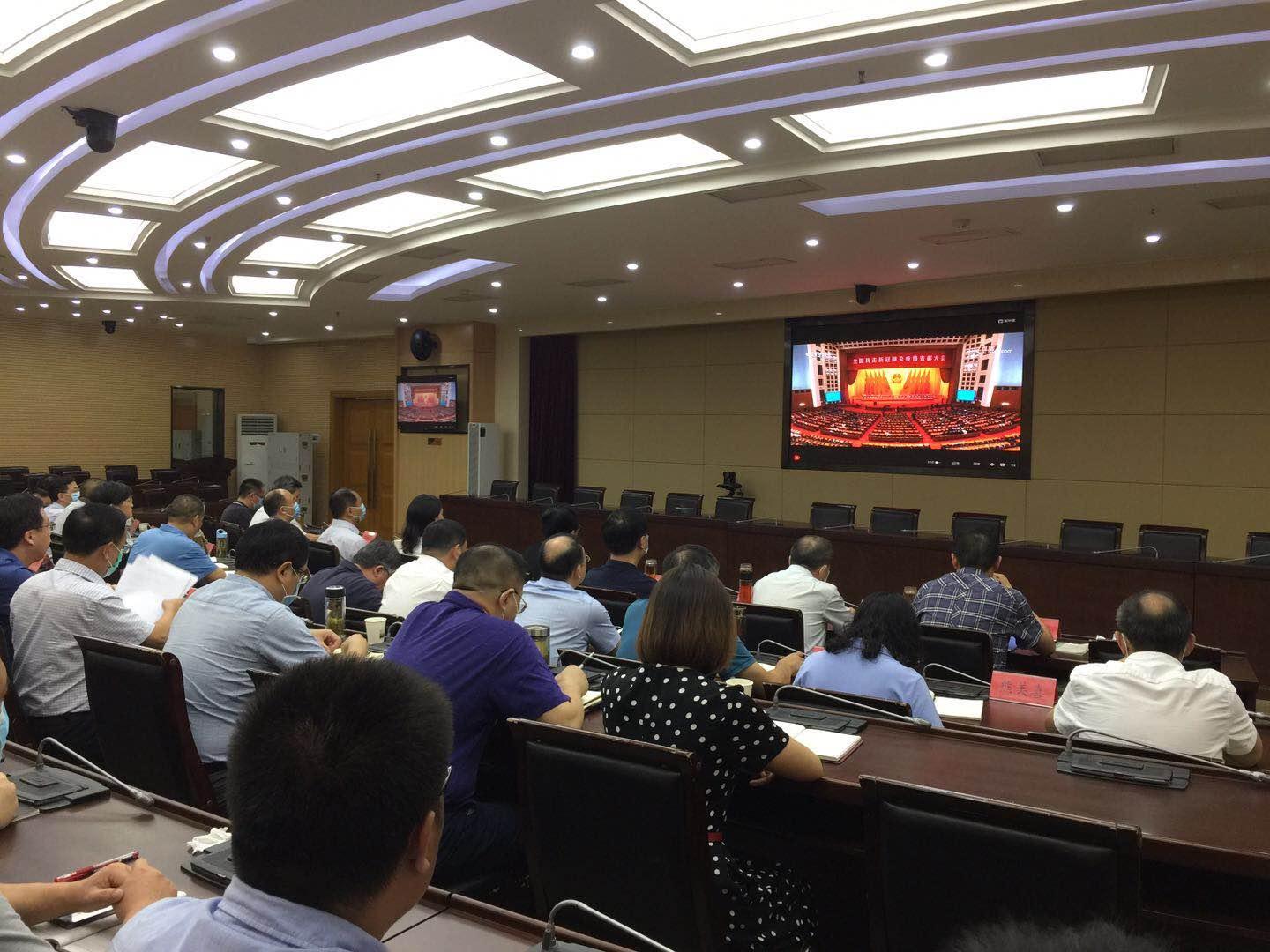 最新肺炎报道，变化中的学习赋予信心与成就的力量