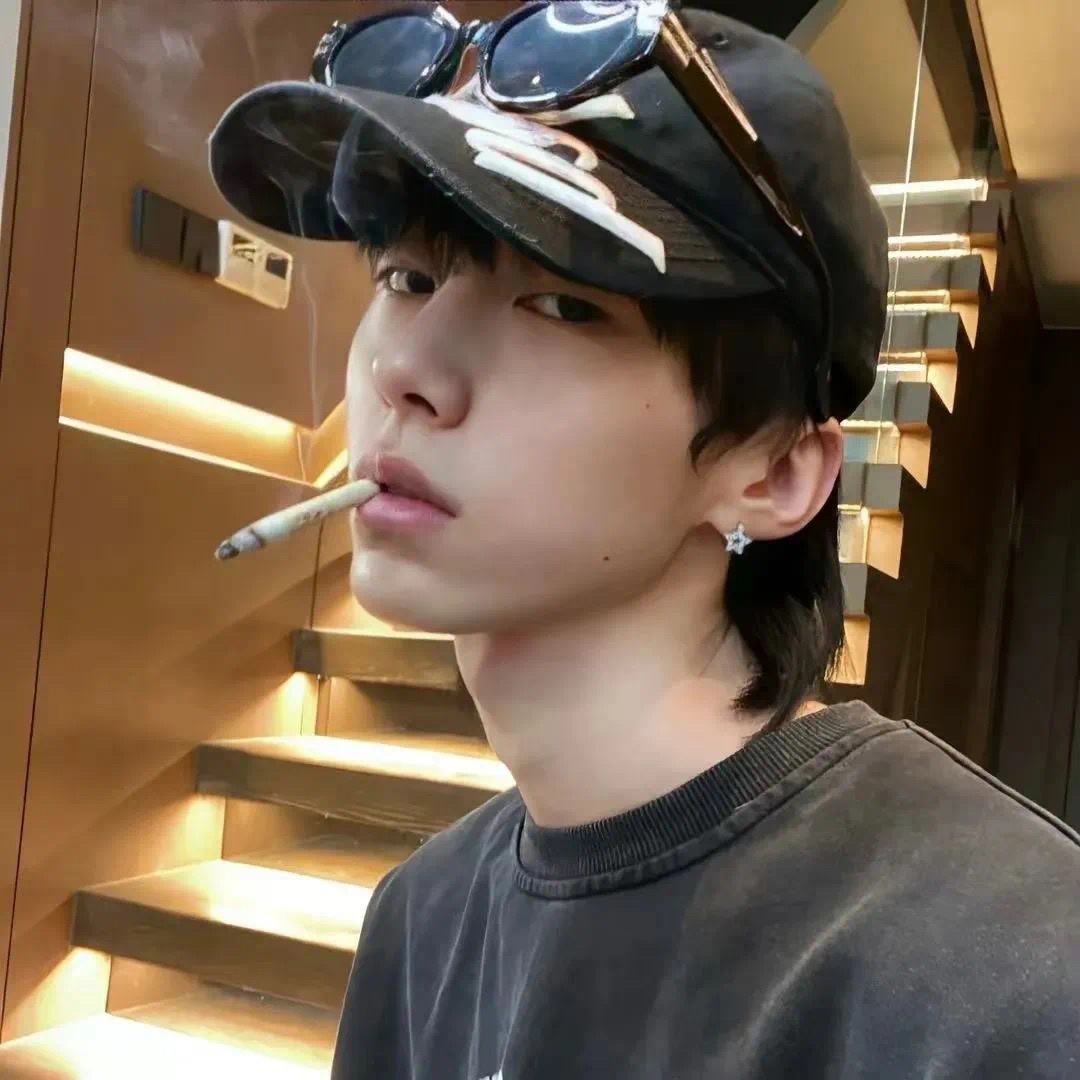 最新男生头像汇编,最新男生头像汇编，一场自然美景的探索之旅
