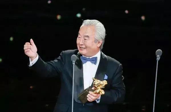演员阿里,演员阿里，演技、争议与公众视线的交织